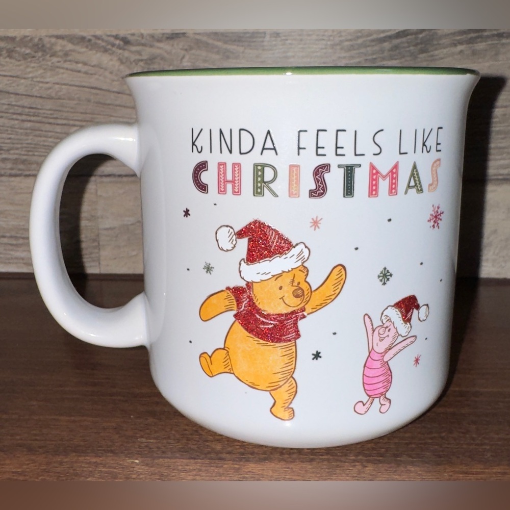 Cute 🥰 Disney Winnie The Pooh and Piglet Holiday Ceramic Camper 20oz Mug